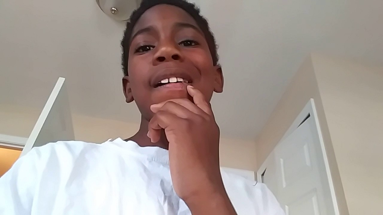 10 random things in my room - YouTube