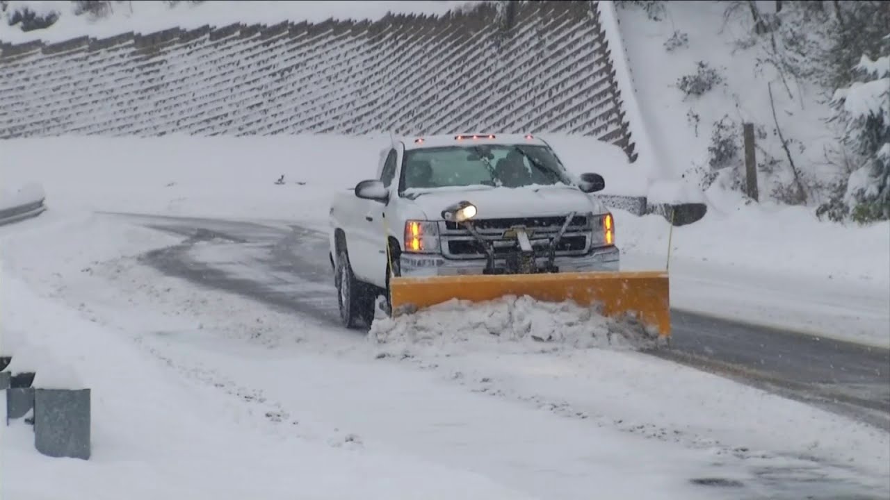Tanglewood Mall in Roanoke deals with a lot of snow