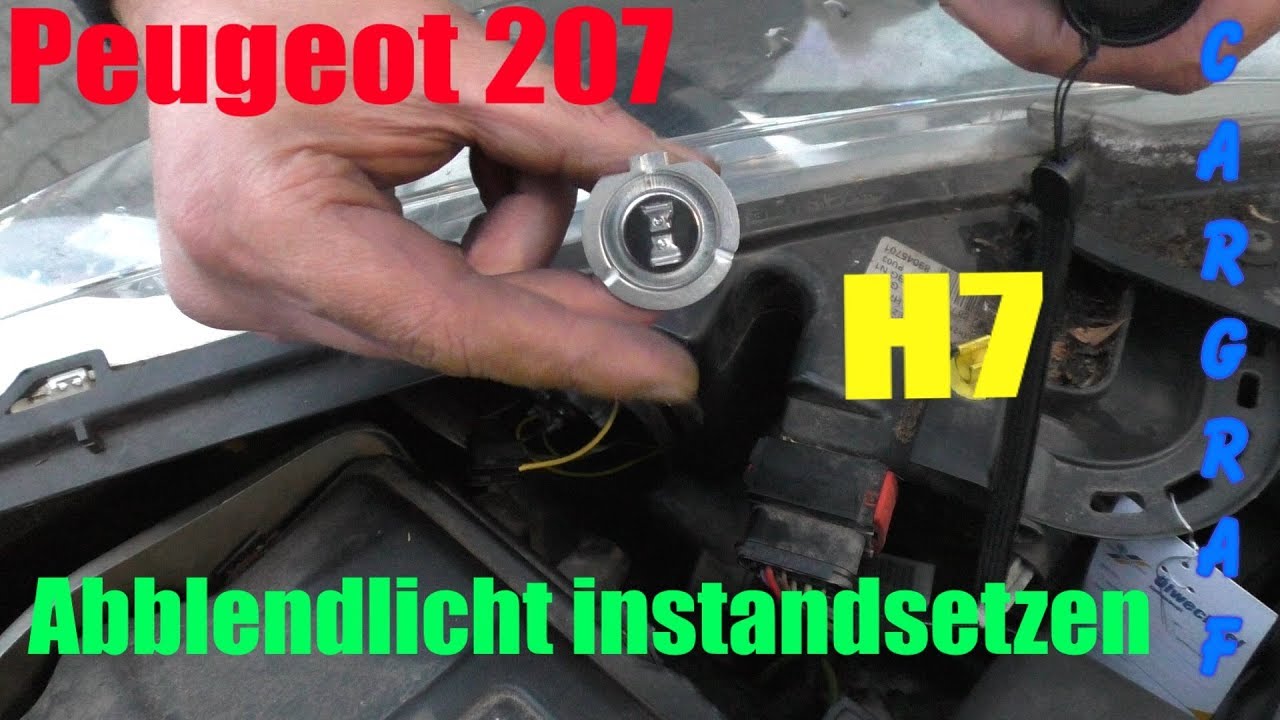 Peugeot 207 - Abblendlicht instandsetzen - YouTube