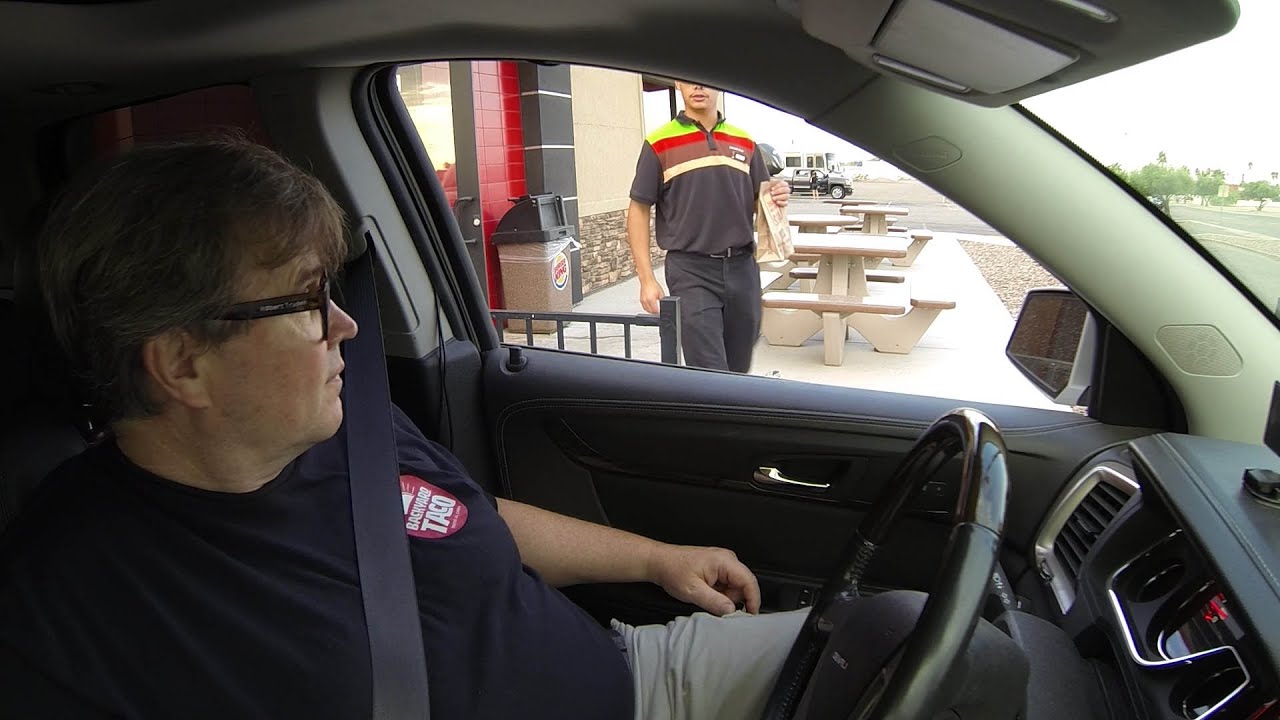 Тако за 1 доллар, колбаски для завтрака Burger King и апельсиновый сок, Гила-Бенд, Аризона, авток...