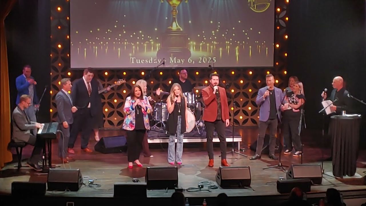 Karen Peck & New River & Friends - We Shall Wear a Robe & Crown