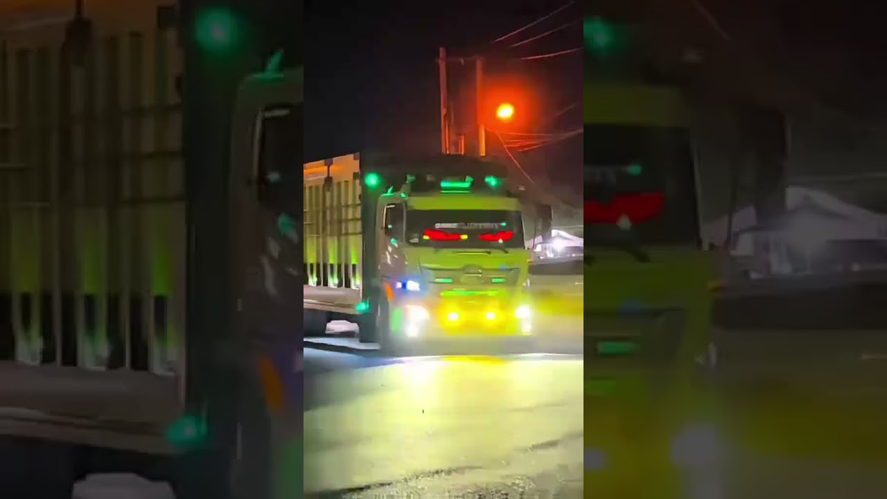 Unveil the Future of Advertising with Miootly LED Waterproof Flexible Digital Display Signs!