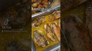 Baked fish and crispy red potatoes￼bakedfishrecipe crispypotatoes fishdinner easyrecipes