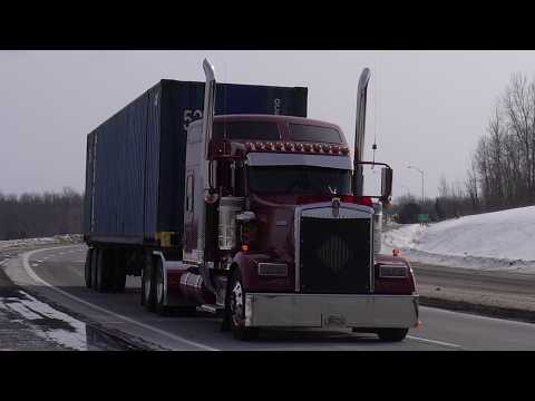 Truck Spotting Kenworth W900 Drops Jake Brake