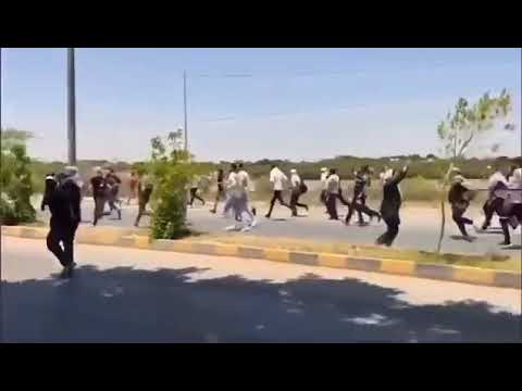 شاااهد فزعة النشامه شباب الاردن يهرعون لمناصرة اخوتهم في غزة ويدخلون الحدود الفلسطينية بقدامهم 