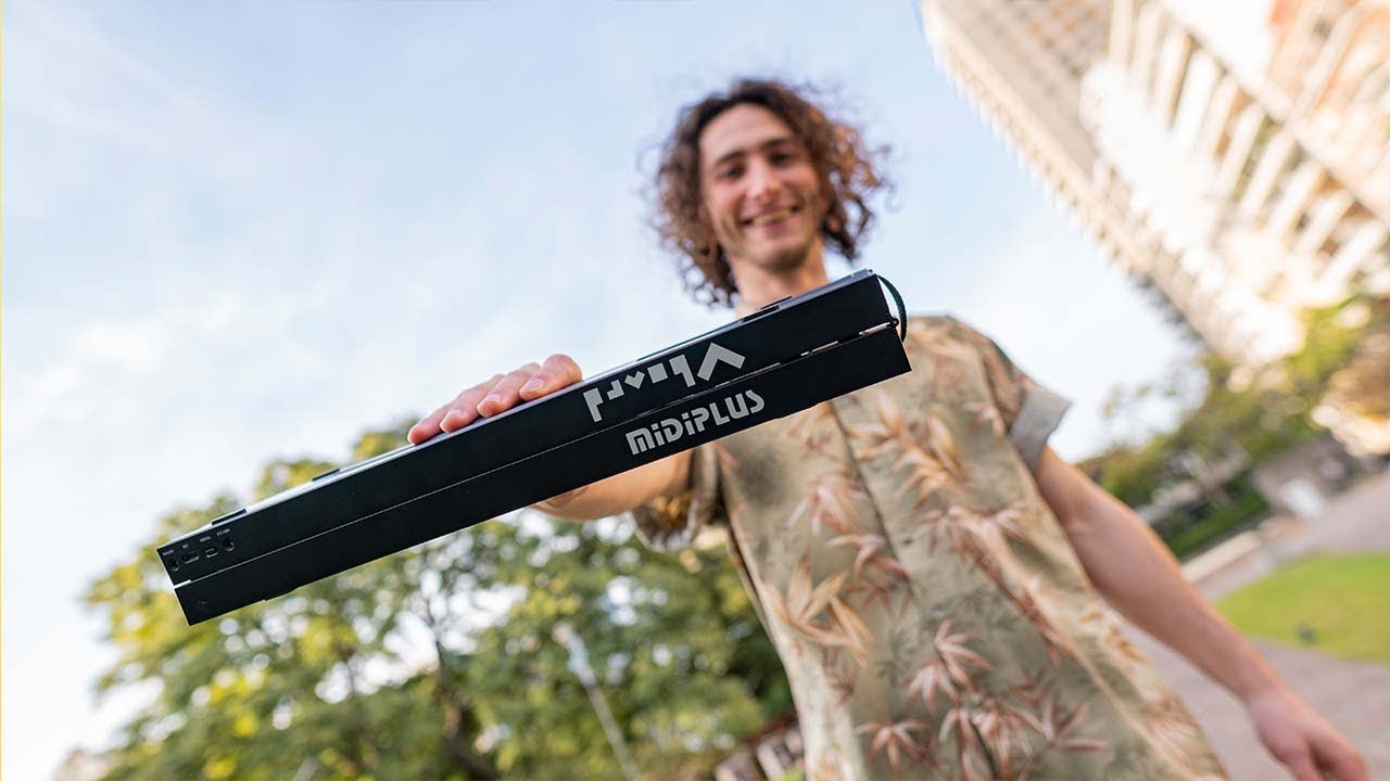 Video Advertisement for MIDIPLUS VFold Portable Keyboard.