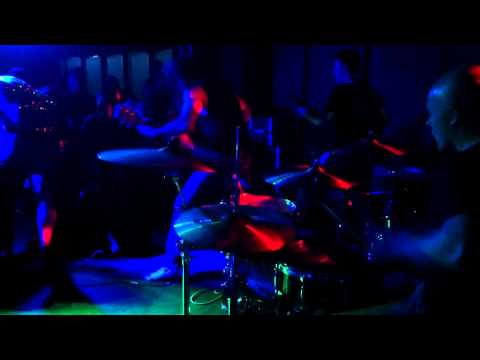 The Handsome Bandits - "Screechum Hollow" Live