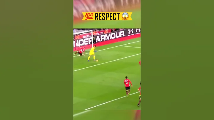 GOALKEEPER SKILLS 🔥⚽️🤯 #football #respect #shorts ⬇️ SUBSCRIBE ⬇️