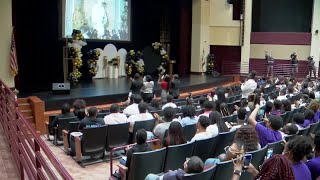 BCU students gather to watch unveiling of Mary McLeod Bethune statue