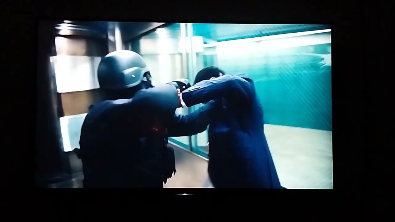 Tenet (2020) - Reverse Fight Scene (Audio Description)