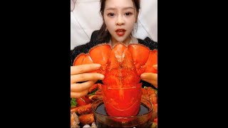 1 đồng mua được gì nào ?  gái xinh ăn con tôm hùm chỉ 1 phút phần 4 ; mukbang eat seafood #shorts