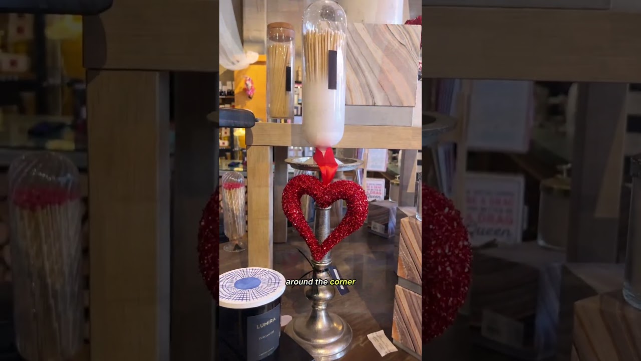 World's Largest Luxury Candle Store - Valentine's Day Must!