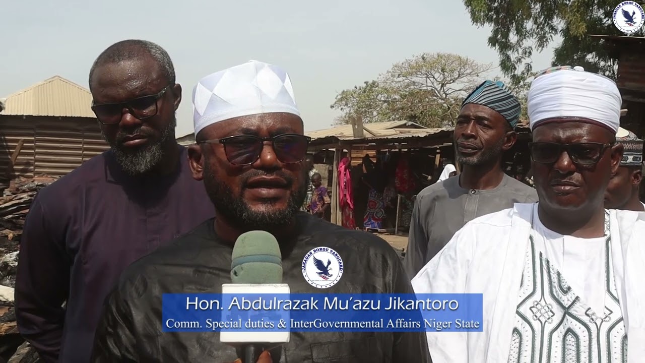 Visitation of the New Bussa Monday market fire incident scene by Hon Abdulrazak Mu'azu Jikantoro 2