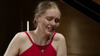 Chopin Nocturne in B Major, op. 9 no. 3 performed by Agne Radzeviciute