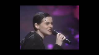 It's Showtime at the Apollo - Lisa Stansfield "Been Around the World" (1990)