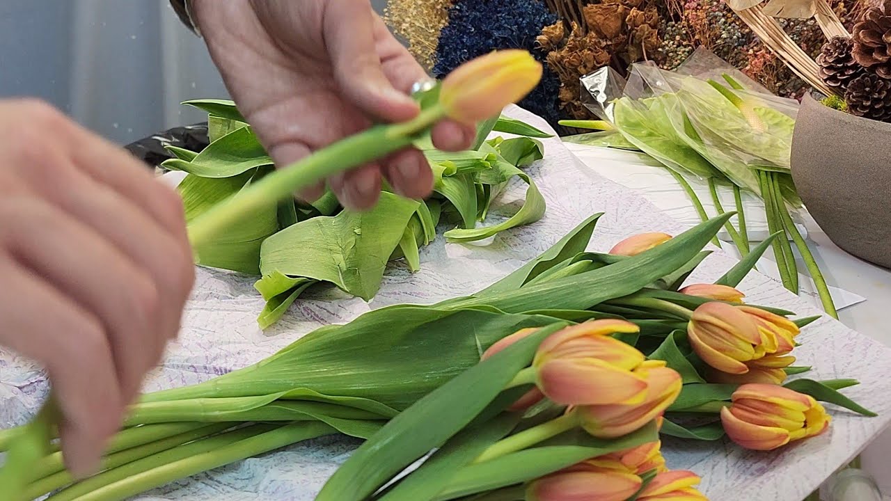 Cut Flower Preparation for Bouquets | Florist Basics | Tulip Eucalyptus Rose Gloriosa Eryngium 🌷🌹🌻🌿
