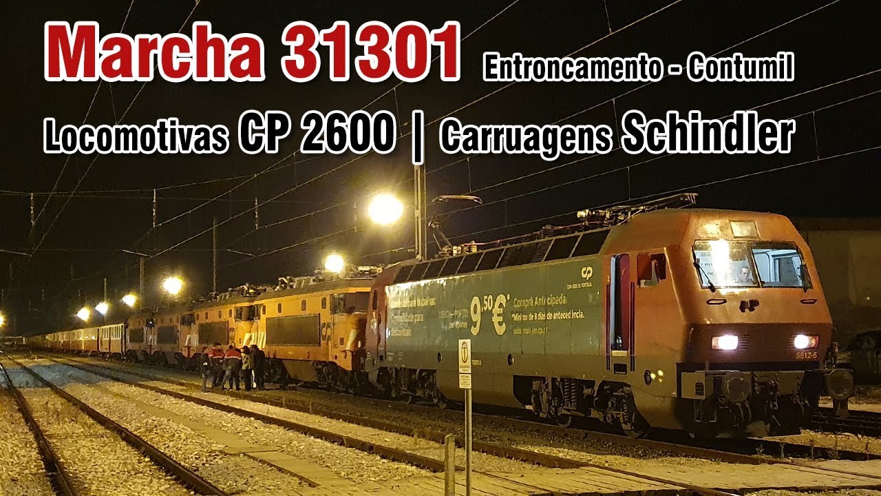 Comboio 31301 no Entroncamento - locomotivas CP 2600 e carruagens Schindler