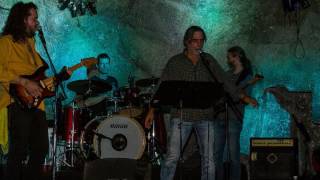 Barackos Kert Zenekar - Sehol