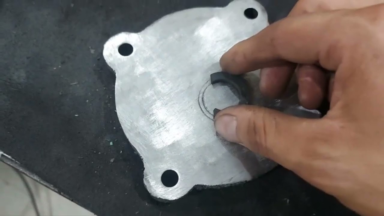 30 yıllık bir Çapar süt sağma makinasi  tamir bakım revizyon. Yağlı sisteme çevirme 