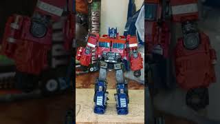 Optimus Prime te Invita a ver Transformers: El Despertar de las Bestias | Stop Motion