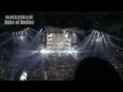 手机拍摄，刘若英台北演唱会，全场大合唱《后来》。