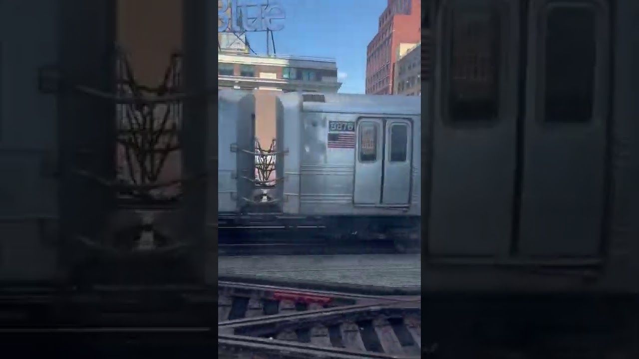 MTA R188 7 Train and R46 W Train racing out of Queensboro Plaza 