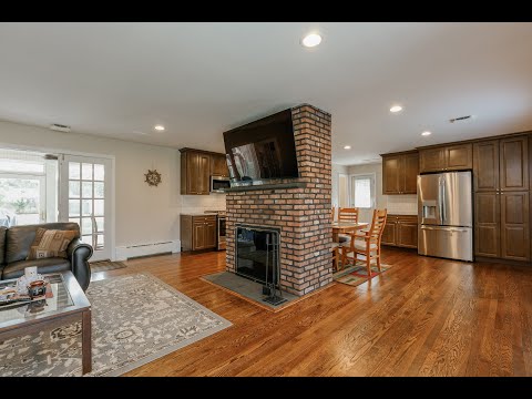 30 Woodland Drive, Bayport, NY home video tour
