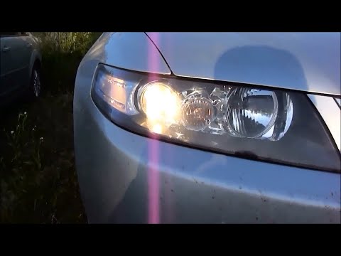 Видео: Как да нулирате контролната лампа на Honda Accord от 2001 г.?