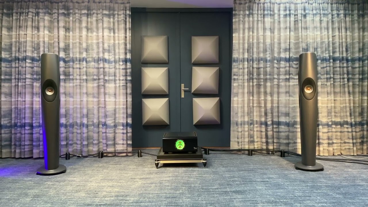 Kef Blade Two Meta and D’agostino Progression S350 Black