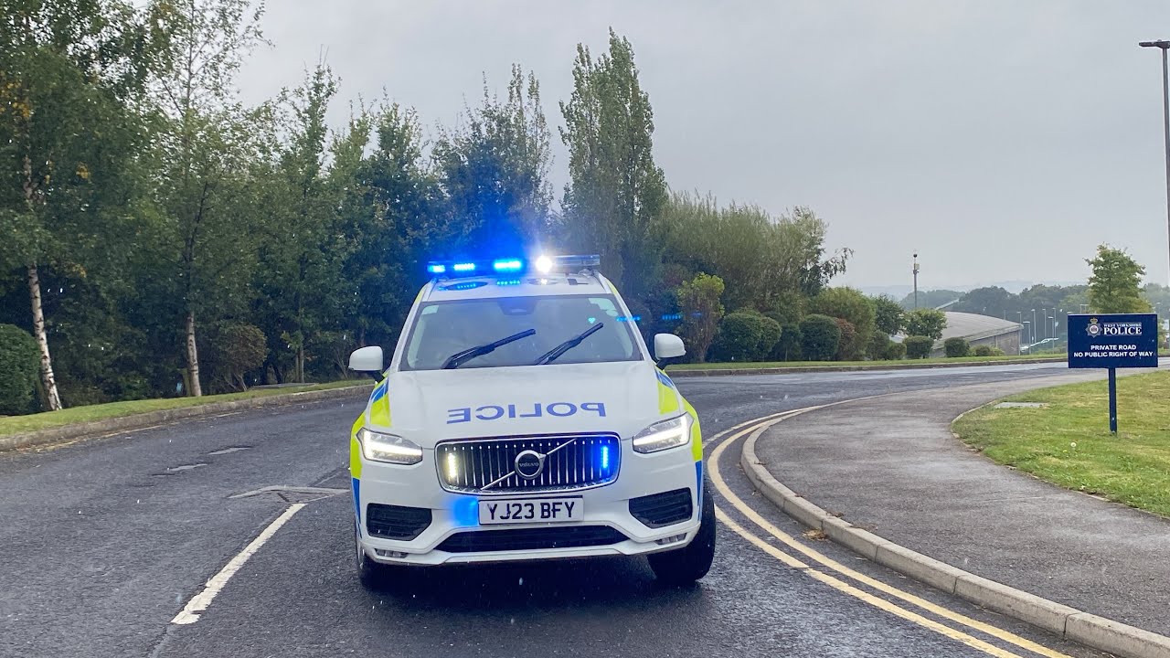 Bunch of vehicles leaving Carr gate
