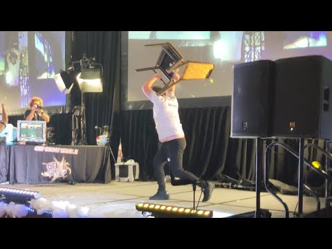 Hungrybox's Chair Slam Pop Off (Crowd, Mang0, and Hbox’s reaction) - GOML X