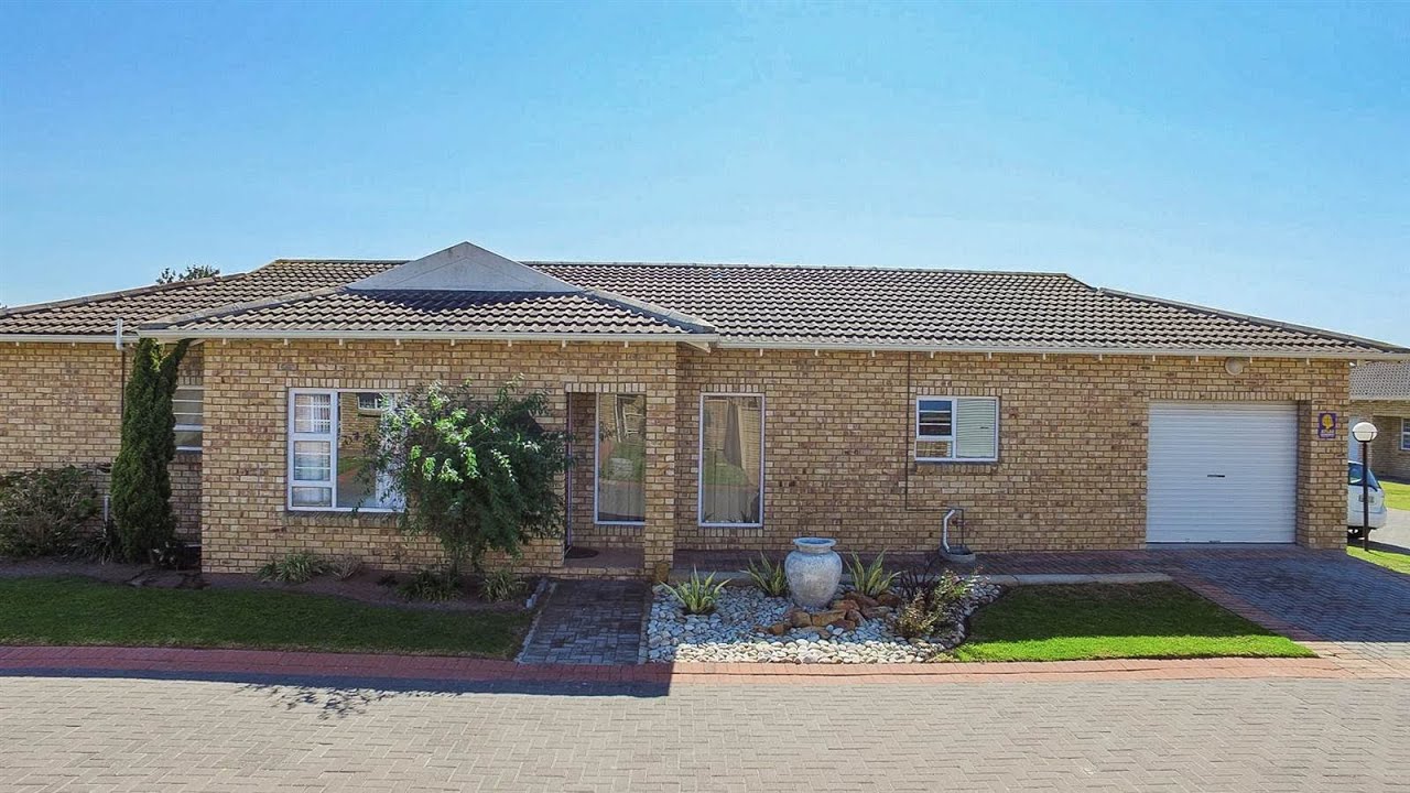 3 Bedroom Townhouse for sale in Eastern Cape Port Elizabeth