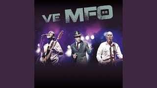 Video voorbeeld van "MFÖ - Bu Aşk Olur Mu"
