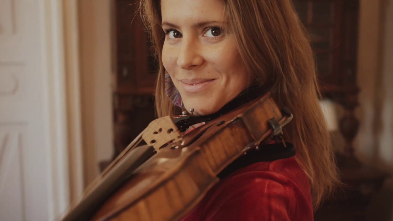 Huslistka Victoria Linnen - You are the reason /cover/ - YouTube