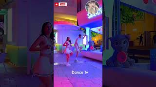 Happy Dance With Street Dancer Style