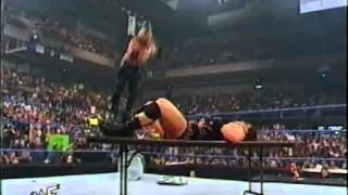 Test - Diving elbow drop thru table