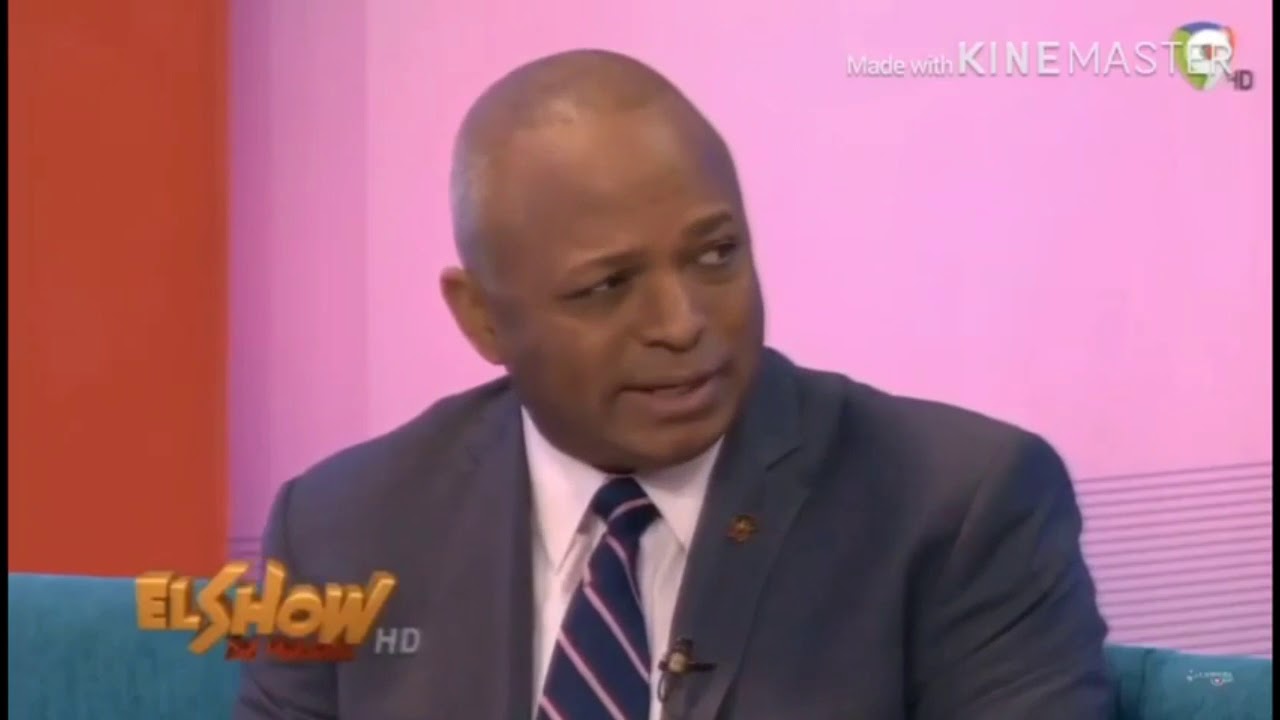 Dr. Manuel Valdez presenta el Manifiesto Foro Social en el Show del