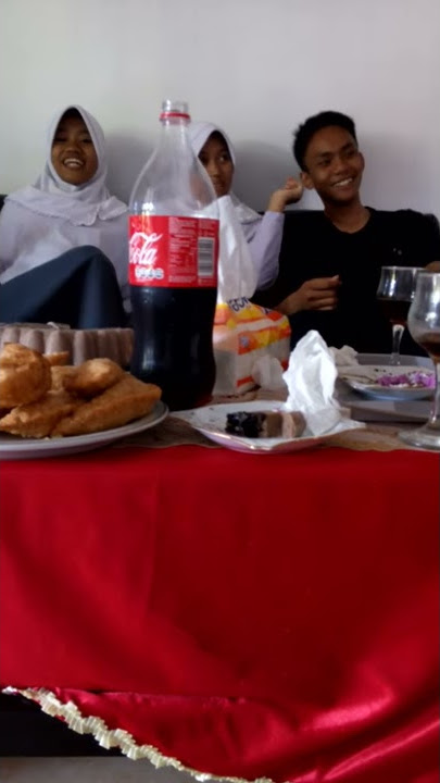 SISWA-SISWI PESTA ULTAH BERBUAT MESUM