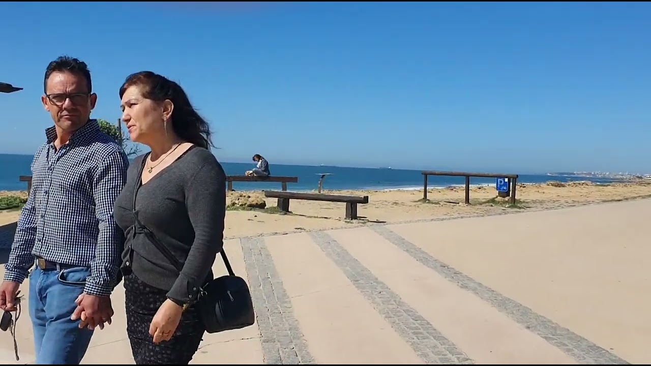 Portugal, Lisbon, carcavelos, Ryanair cheap flights, winter sun , beach vacation.  Holiday.