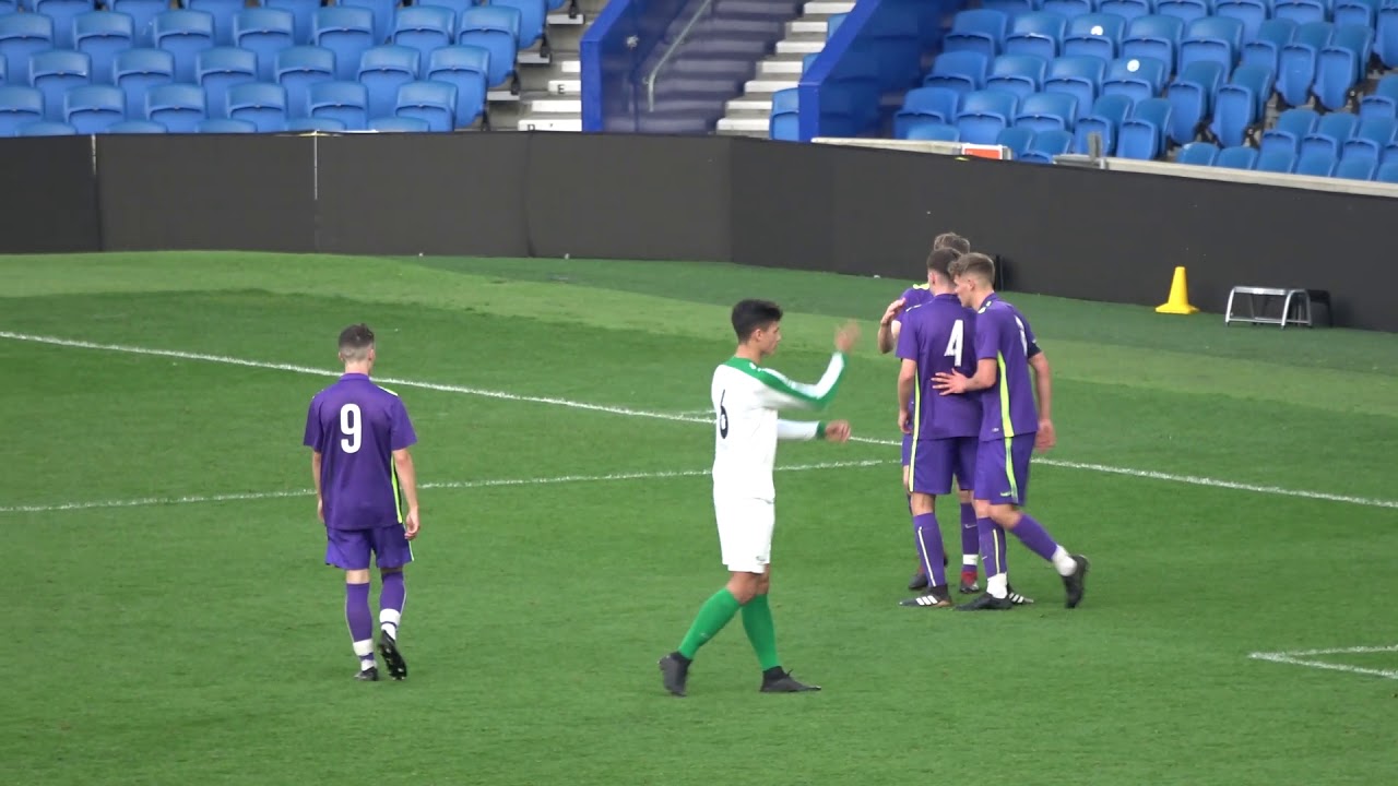 Grassroots Meets Greatness | Merrist Wood vs Cox Green | Play on Pitch