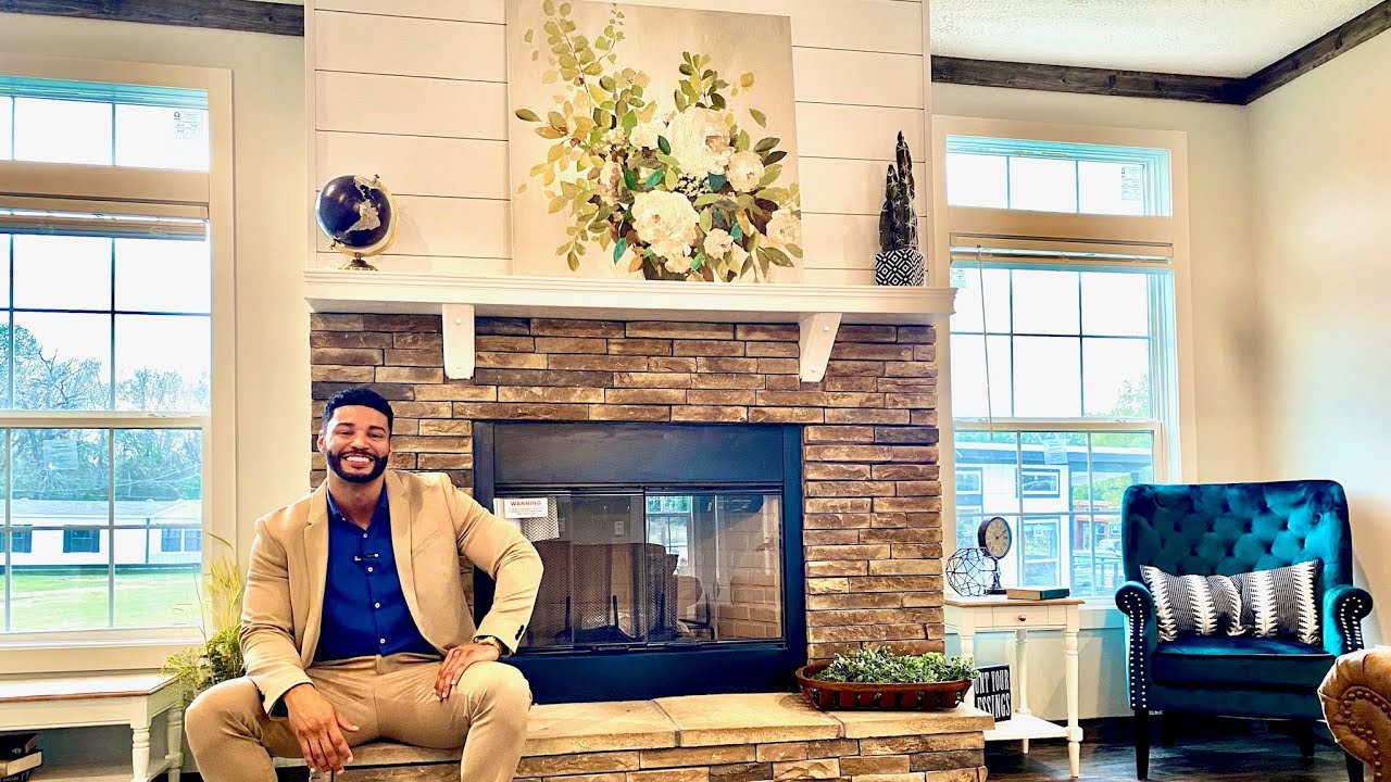 MR TINY GOES TRIPLE BIG! TripleSection Farmhouse Home with amazing amenities