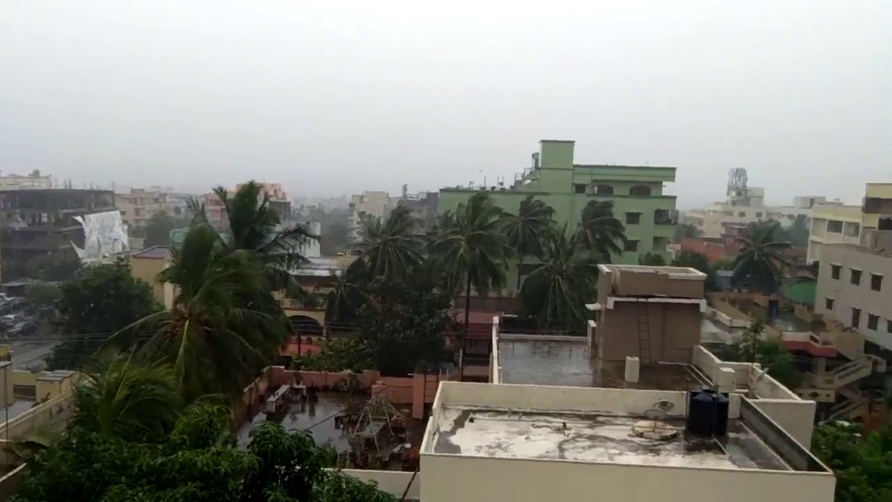 Pethai Cyclone Hit Vizag Andhra Pradesh !!