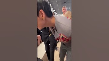 Taehyung with Anna Wintour ✨