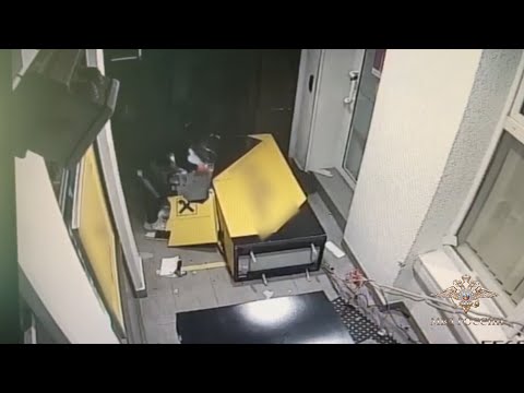 В Москве задержаны подозреваемые в попытке кражи денег из банкомата