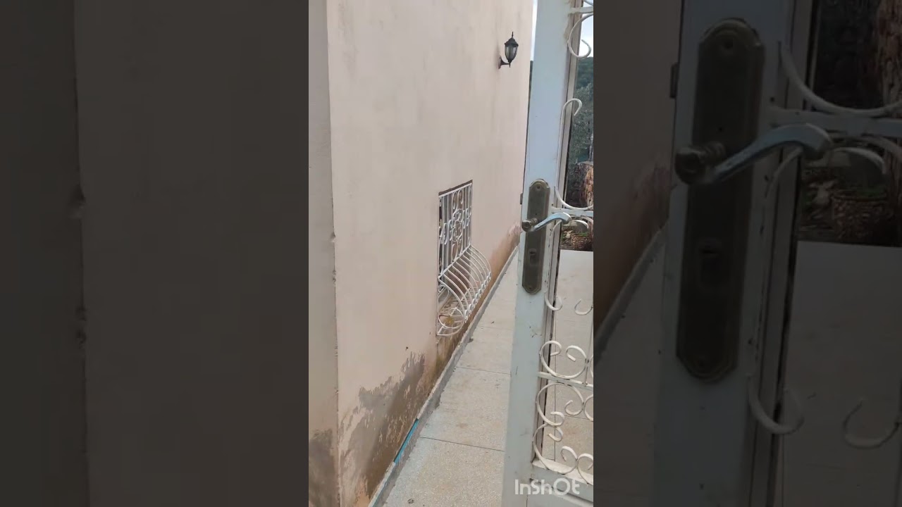 منزل للبيع فصفرو 1220 متر/اطلالة بانورامية على السد لعشاق الهدوء والطبيعة/الثمن 90 مليون 0711331162