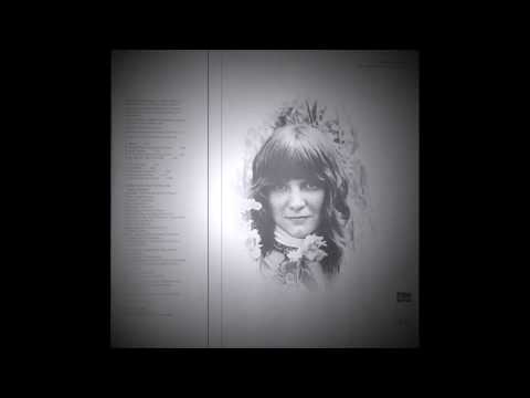 Mary Macgregor - Torn Between Two Lovers (Ariola America Records 1976)