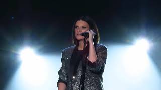 Laura Pausini - Medley: L'ultima cosa che ti devo / Con la musica alla radio.