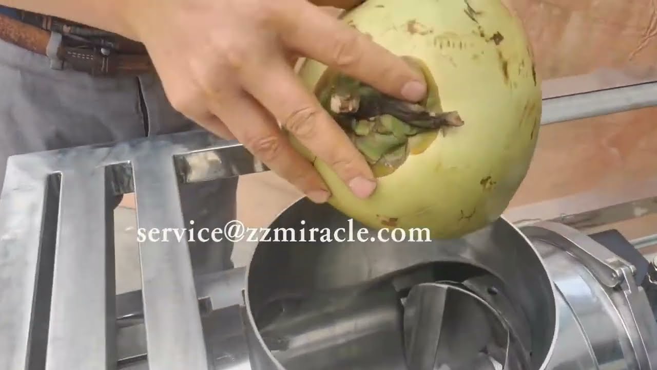 New type stainless steel coconut half cutter and water extractor machine! 