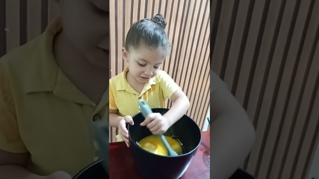 Meu primeiro vídeo no canal Fazendo bolo com a vovó 