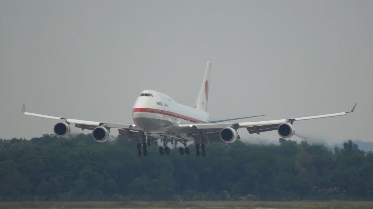 Japan Air Force Boeing 747-47C arrival at Munich Airport 20-1101 Landung in München